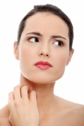 Wysypka na twarzy - przyczyny i leczenie